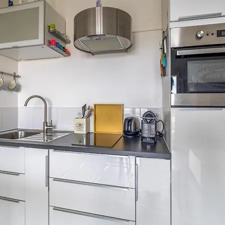 And Modern Flat With Balcony And Parking In - Welkeys Apartamento